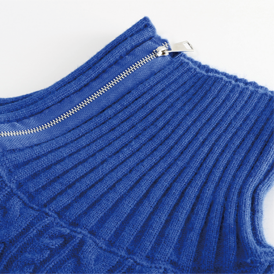 Синий свитер с высоким воротником Klein